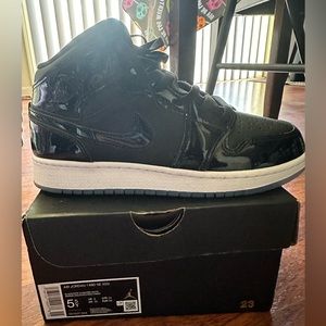 Jordan 1 space jams grade school